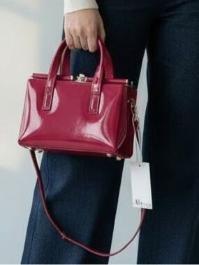 Alyssa Crossbody Vegan Fuchsia Pink Patent Purse NWT